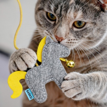 Игрушка для Кошек Barksi кузнечик с колокольчиком