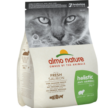 Almo Nature Holistic Cat для вывода шерсти у взрослых кошек со свежим лососем