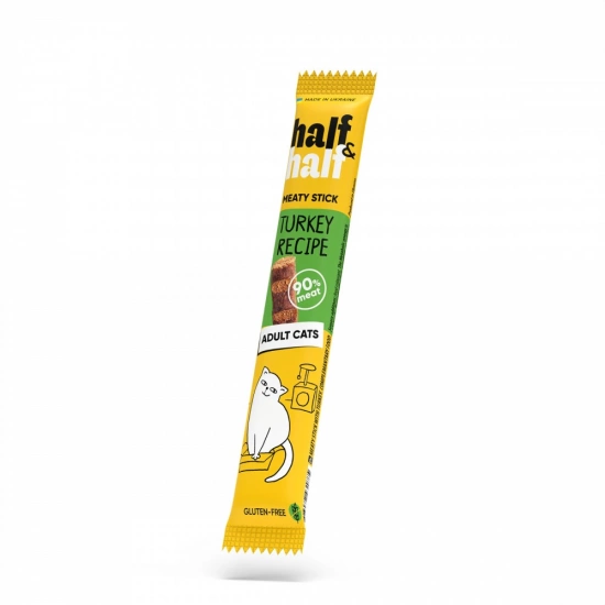 Лакомство для кошек Half&Half в форме мясных палочек с индейкой