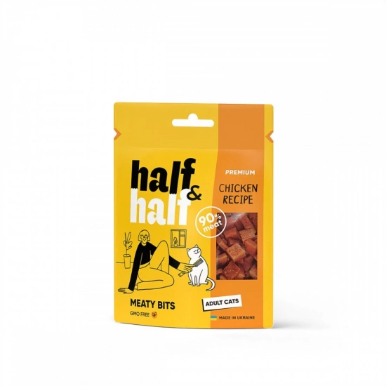 Лакомства для кошек Half&Half в форме мясных кусочков с курицей