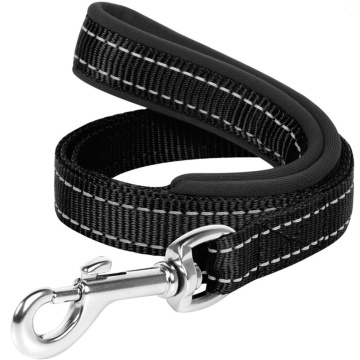 Поводок для собак Collar Dog Extremе нейлоновый с прорезиненной ручкой, черный