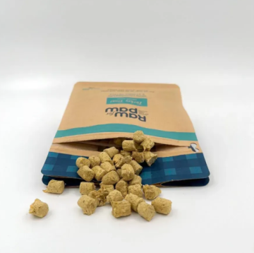 Сублімовані Ласощі для собак Raw for Paw з Індички, брусниці та кропиви Freeze-Dried