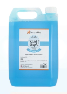 Шампунь Dezynadog Light Bright White Coat Colour Enchance для посилення кольору білих, срібних та кольорових порід собак, додає блиск та посилює колір